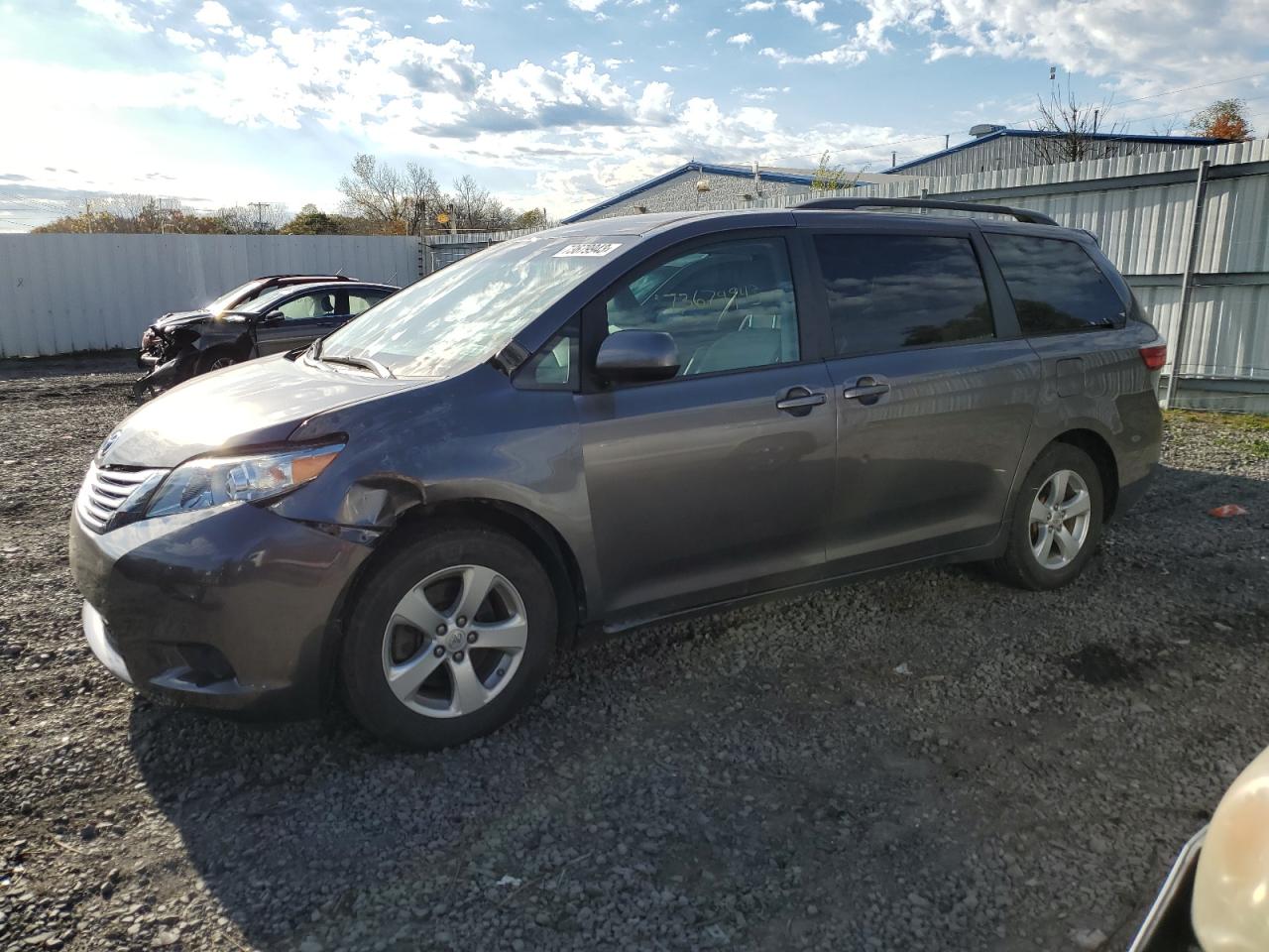 toyota sienna le 2017 5tdkz3dc3hs784445