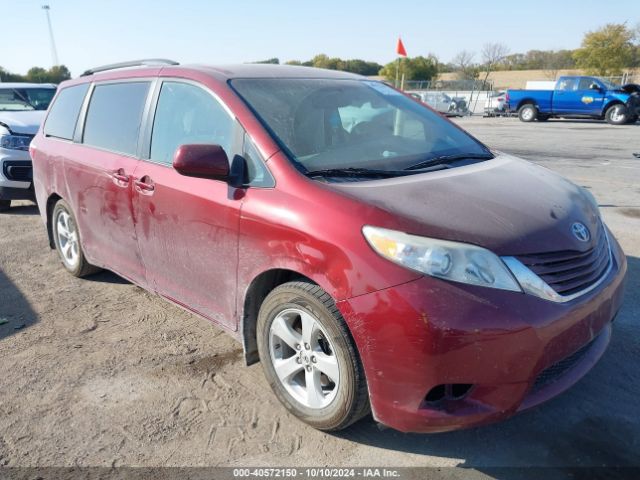 toyota sienna 2017 5tdkz3dc3hs798538