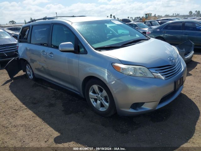 toyota sienna 2017 5tdkz3dc3hs817637