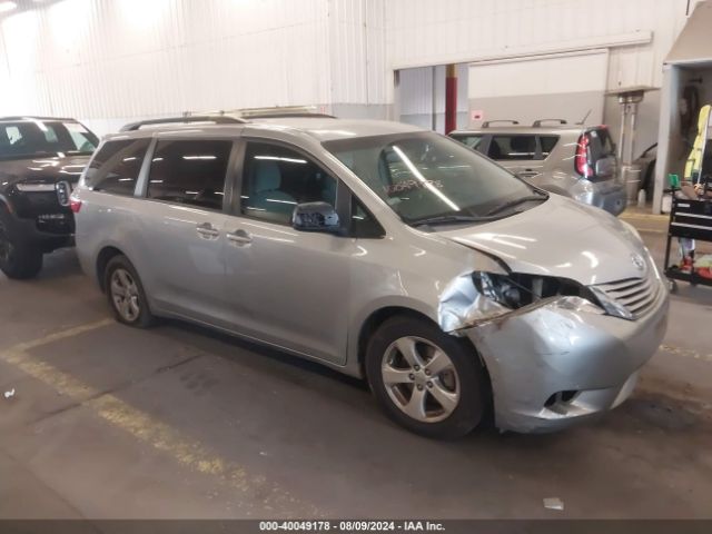 toyota sienna 2017 5tdkz3dc3hs830808