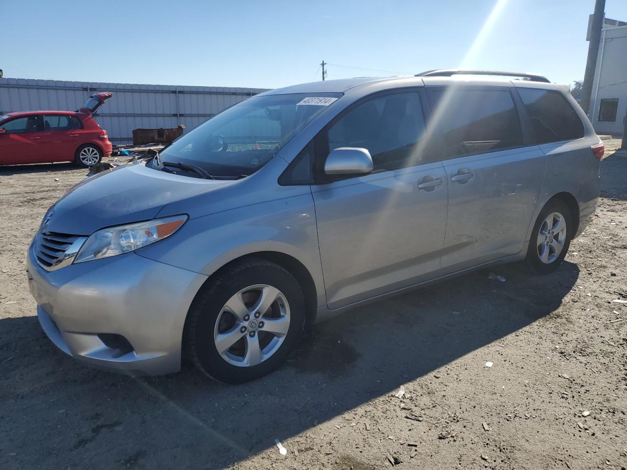 toyota sienna 2017 5tdkz3dc3hs867793