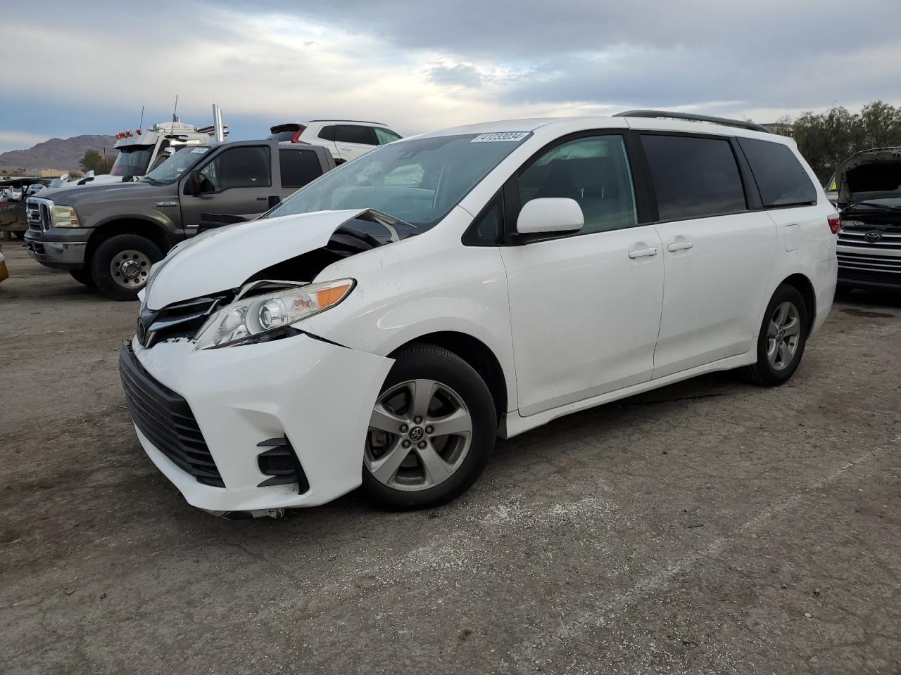 toyota sienna 2019 5tdkz3dc3ks999282