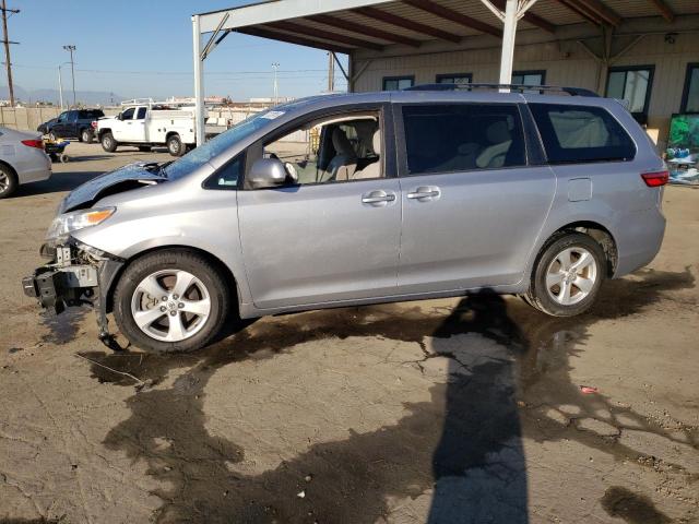 toyota sienna le 2017 5tdkz3dc4hs772787