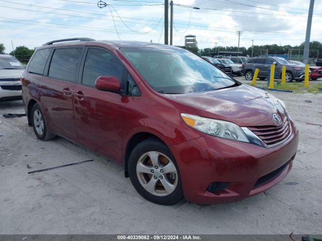 toyota sienna 2017 5tdkz3dc4hs779349