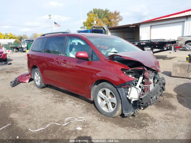 toyota sienna 2017 5tdkz3dc4hs817016