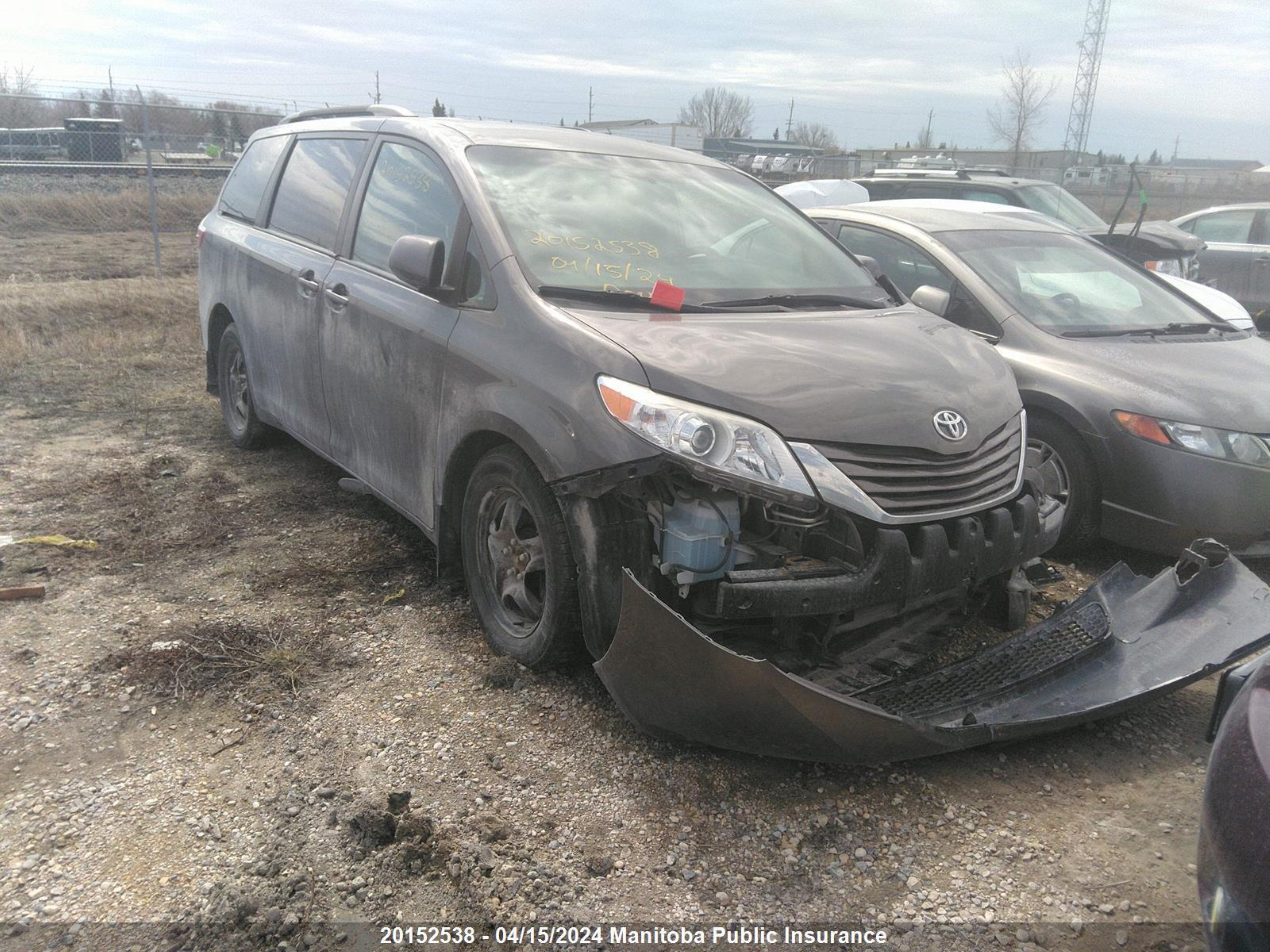 toyota camry 2017 5tdkz3dc4hs843499