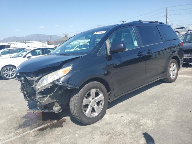 toyota sienna le 2017 5tdkz3dc4hs855510