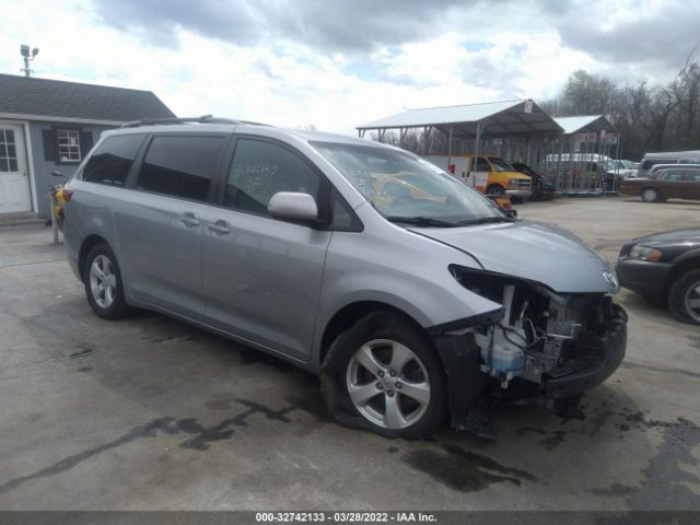 toyota sienna 2017 5tdkz3dc5hs873899