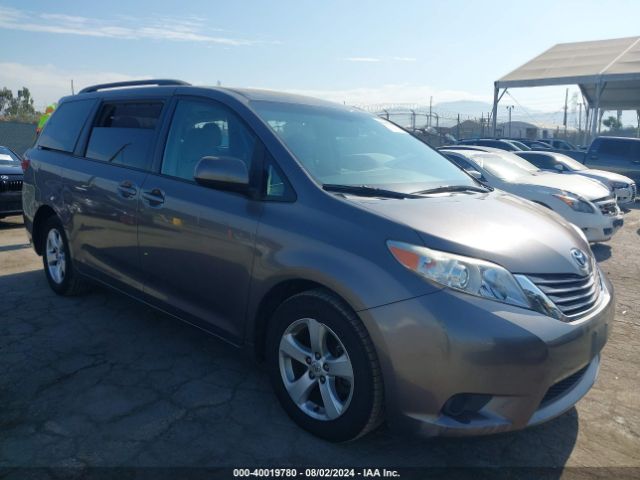 toyota sienna 2017 5tdkz3dc6hs789798