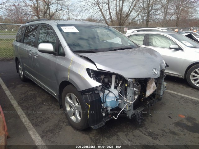 toyota sienna 2017 5tdkz3dc6hs821374