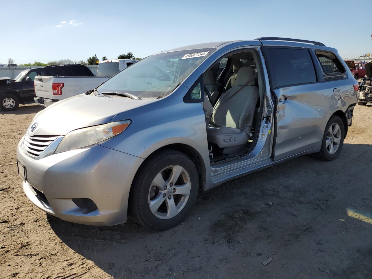 toyota sienna 2017 5tdkz3dc6hs825814