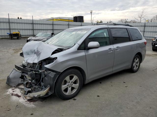 toyota sienna le 2017 5tdkz3dc6hs875600