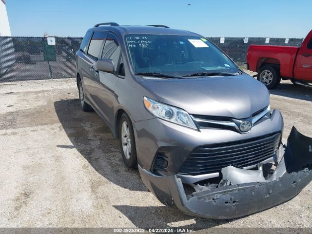 toyota sienna 2018 5tdkz3dc6js914031