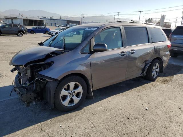 toyota sienna le 2019 5tdkz3dc6ks006180