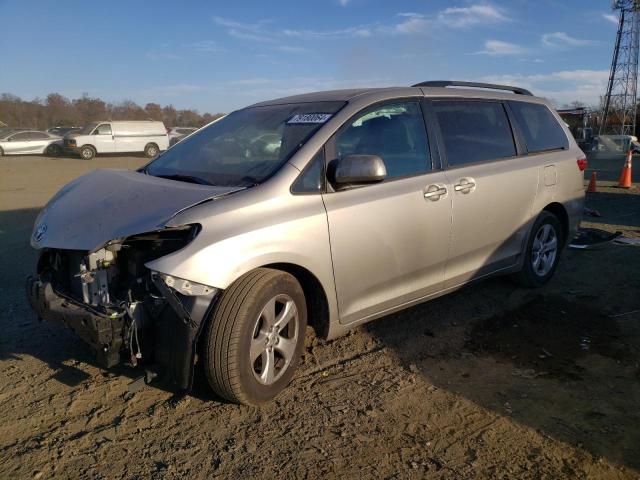 toyota sienna le 2017 5tdkz3dc7hs874116