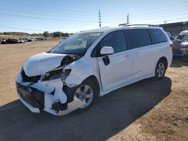 toyota sienna le 2018 5tdkz3dc7js903894