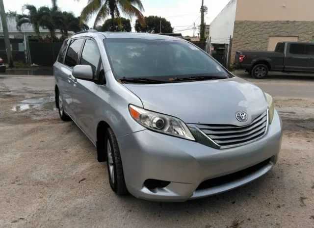 toyota sienna 2017 5tdkz3dc8hs767124