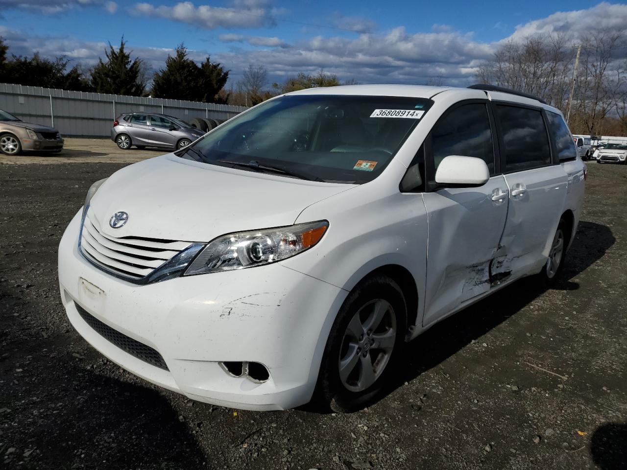 toyota sienna 2017 5tdkz3dc8hs772372