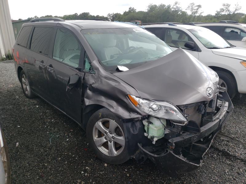 toyota sienna le 2017 5tdkz3dc8hs777636