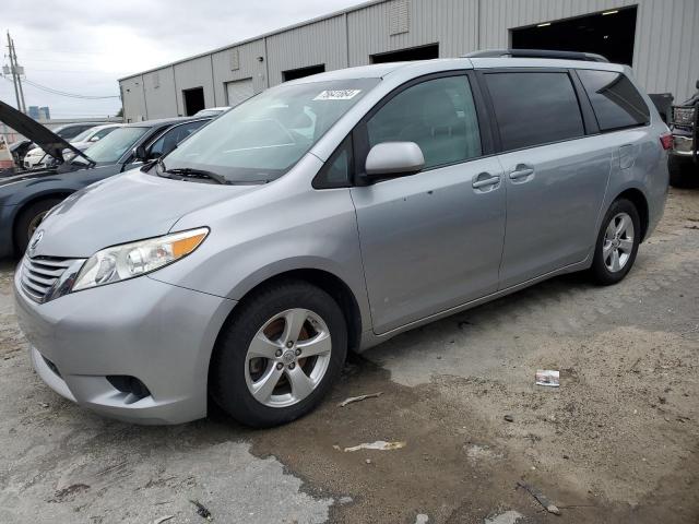 toyota sienna le 2017 5tdkz3dc8hs833400