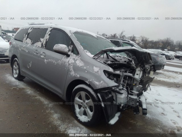 toyota sienna 2017 5tdkz3dc8hs889546