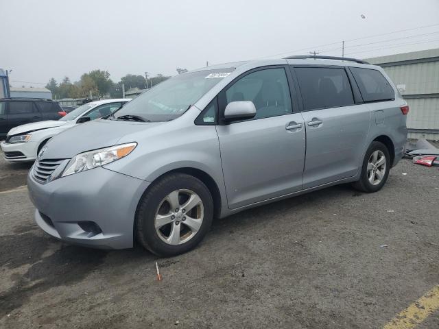 toyota sienna le 2017 5tdkz3dc9hs897896