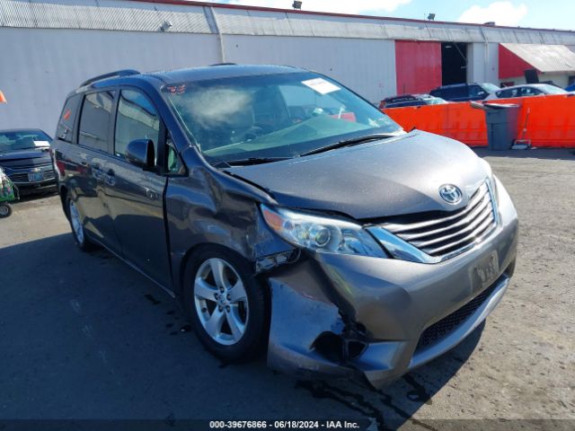 toyota sienna 2017 5tdkz3dcxhs777573