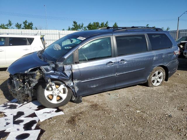 toyota sienna le 2017 5tdkz3dcxhs826402