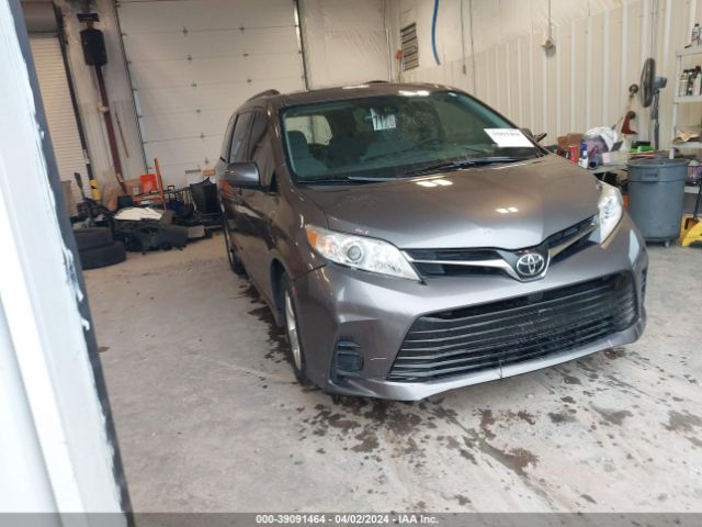 toyota sienna 2018 5tdkz3dcxjs902996