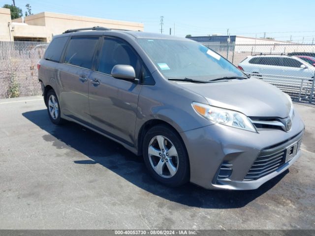 toyota sienna 2018 5tdkz3dcxjs930992