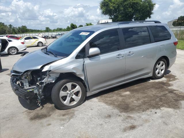 toyota sienna le 2020 5tdkz3dcxls039345