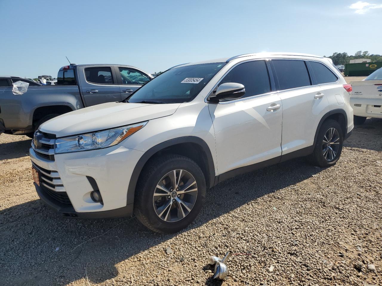 toyota highlander 2019 5tdkzrfh1ks559105