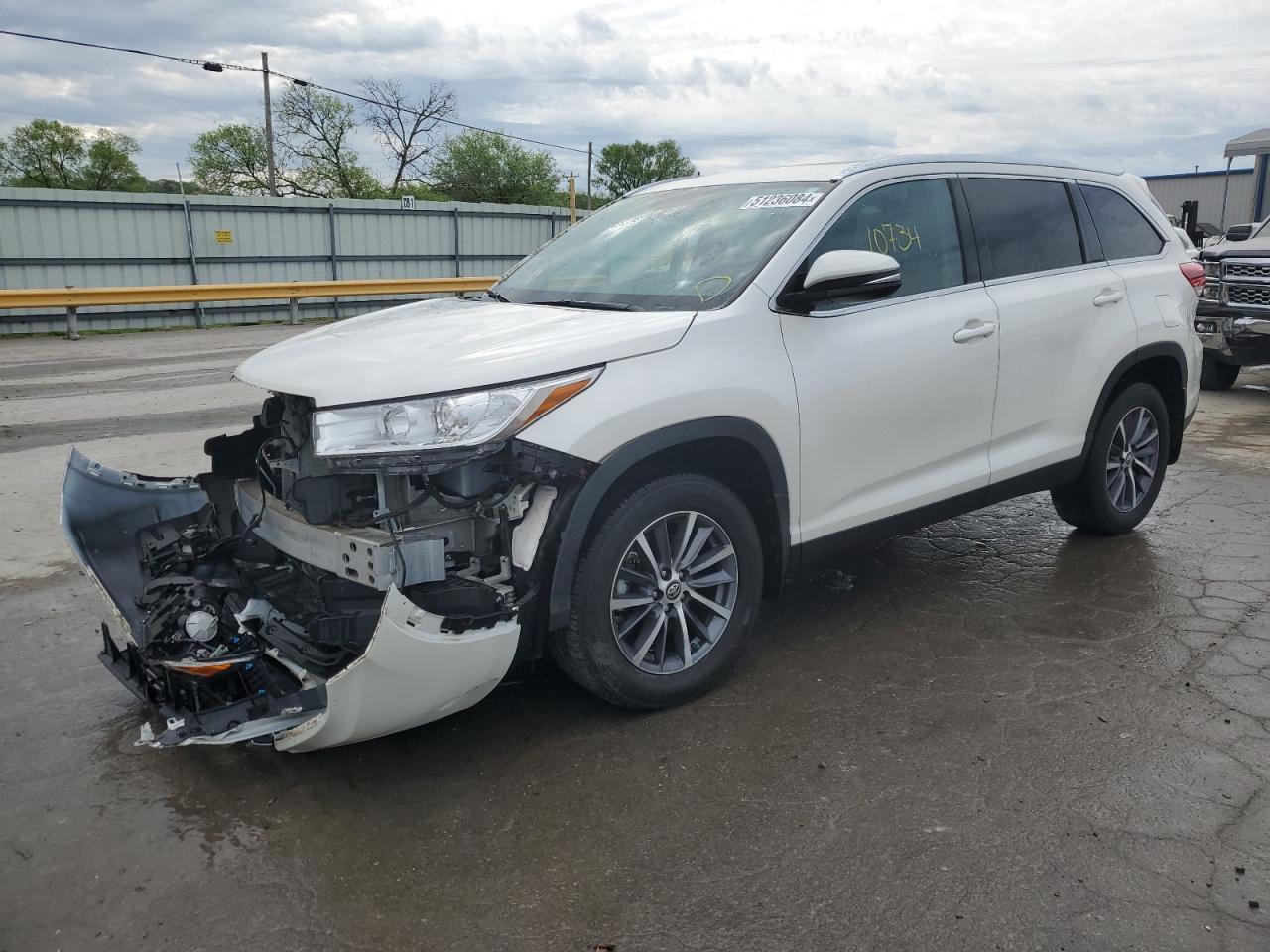 toyota highlander 2019 5tdkzrfh8ks563023