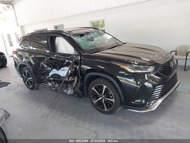 toyota highlander 2022 5tdlzrah7ns142829