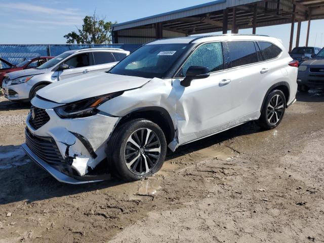 toyota highlander 2022 5tdlzrah9ns117639