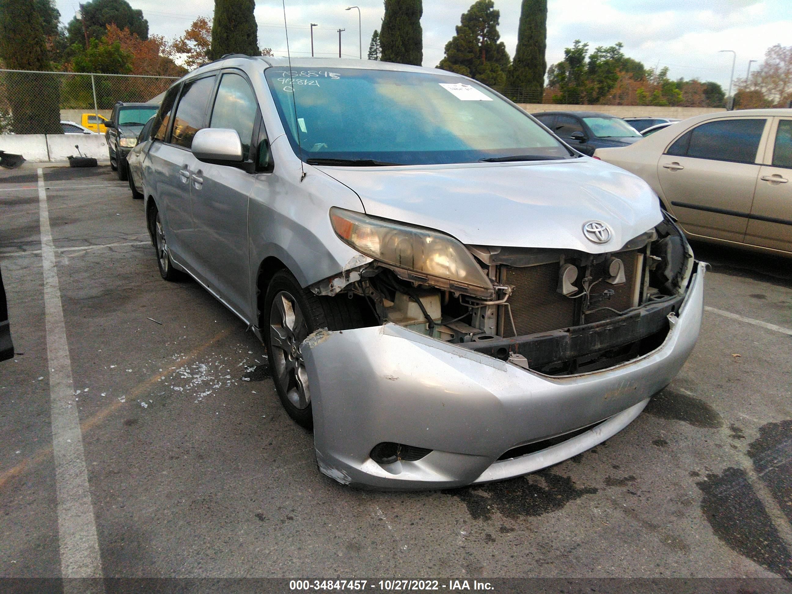 toyota sienna 2012 5tdxk3dc3cs235704