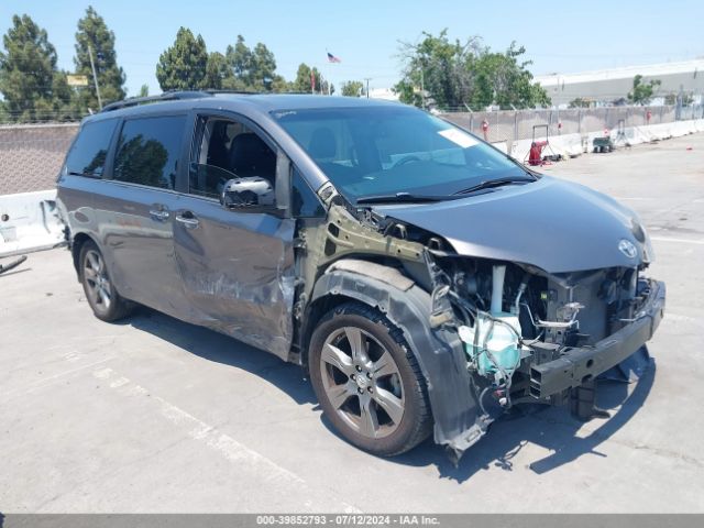 toyota sienna 2017 5tdxz3dc1hs870083