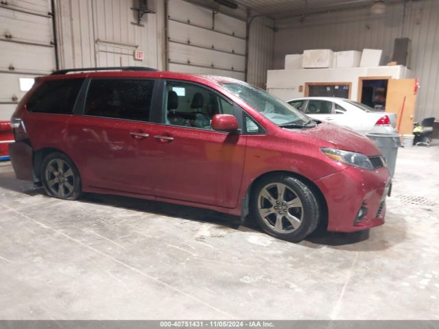 toyota sienna 2018 5tdxz3dc3js934095