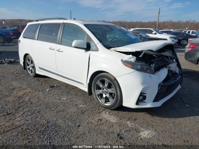 toyota sienna 2018 5tdxz3dc5js939508