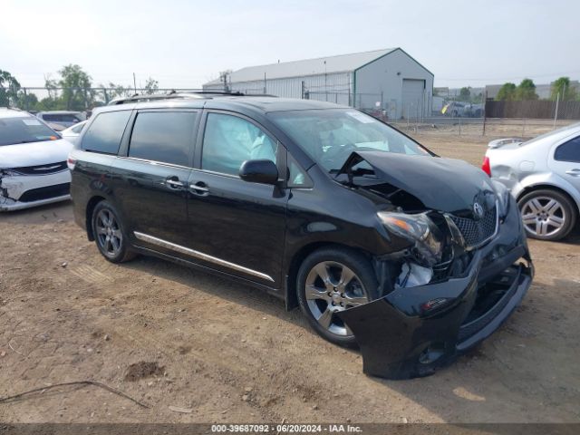 toyota sienna 2017 5tdxz3dc7hs820420