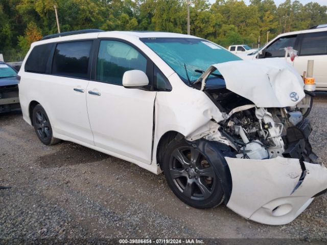 toyota sienna 2017 5tdxz3dc8hs772104