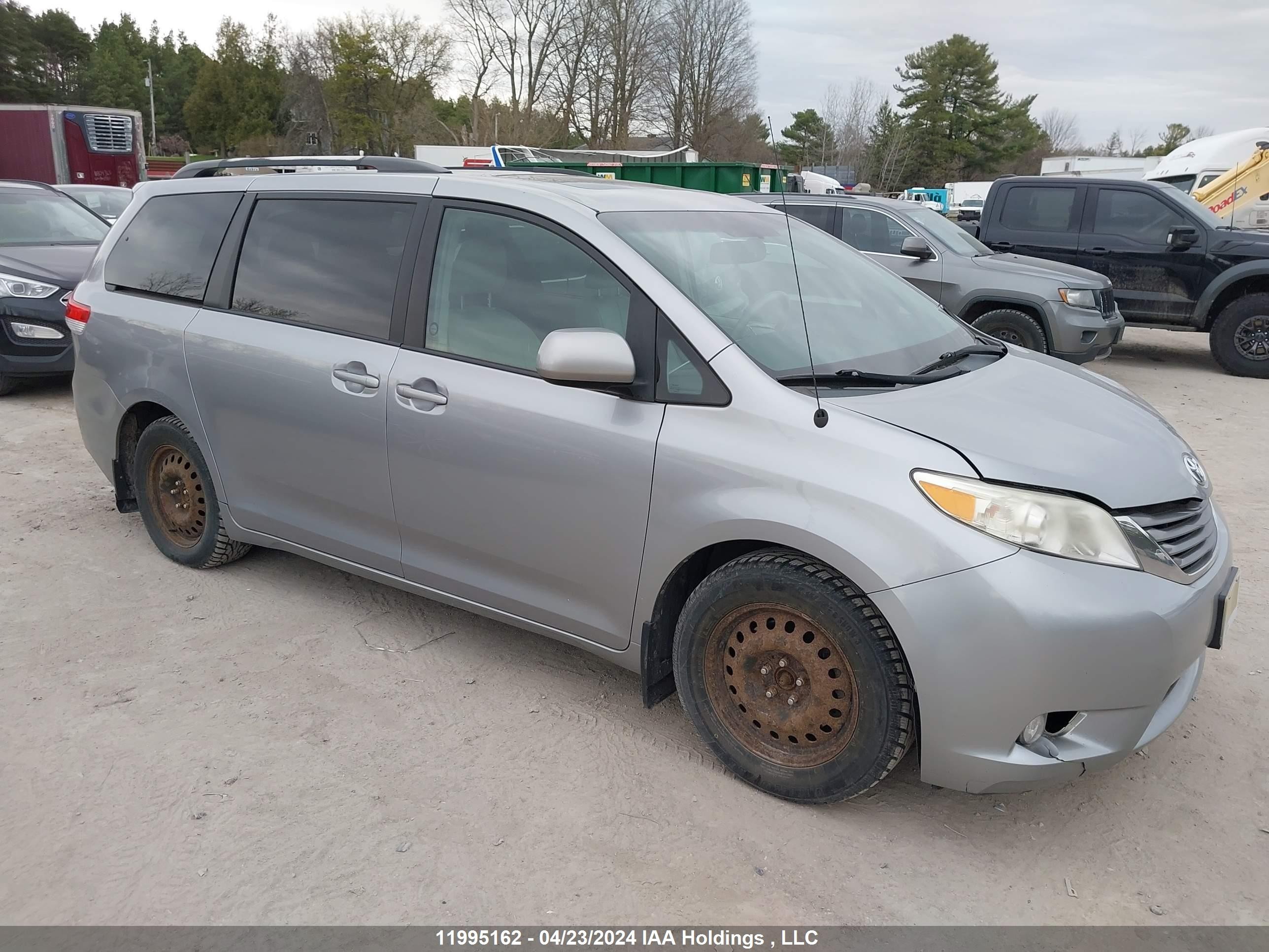 toyota sienna 2011 5tdyk3dc0bs019411