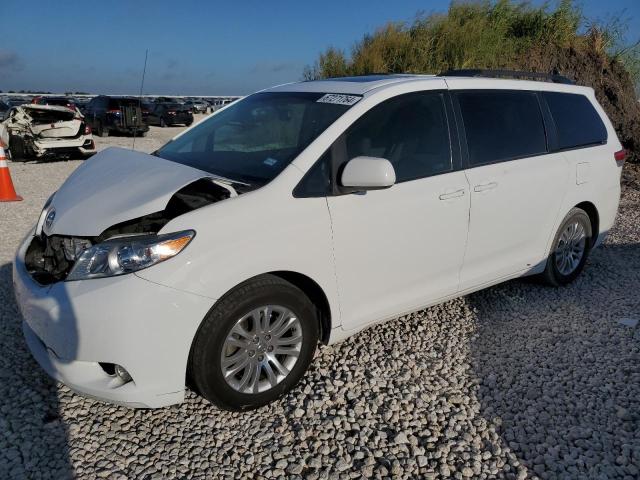 toyota sienna xle 2011 5tdyk3dc0bs145090