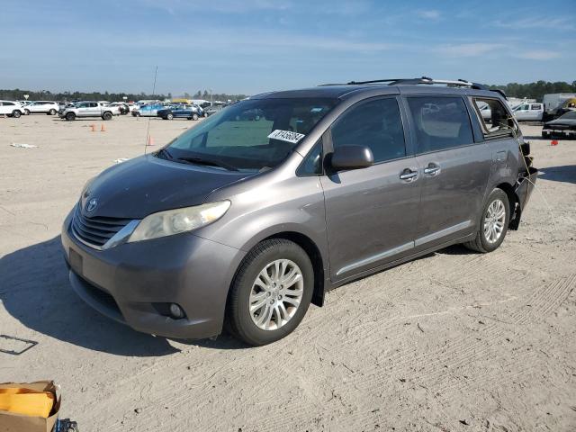 toyota sienna xle 2013 5tdyk3dc0ds324345