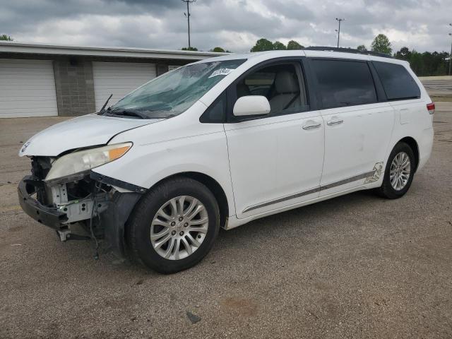 toyota sienna xle 2011 5tdyk3dc1bs061022