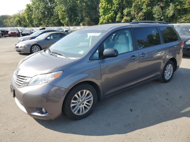 toyota sienna xle 2014 5tdyk3dc1es417313