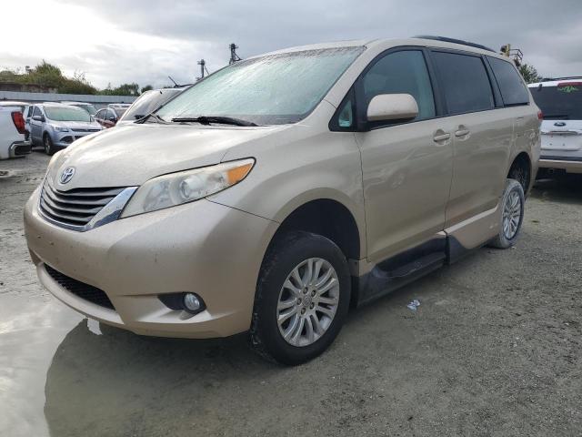 toyota sienna xle 2014 5tdyk3dc1es516035