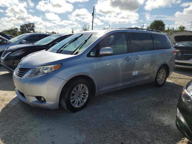 toyota sienna xle 2013 5tdyk3dc2ds298699