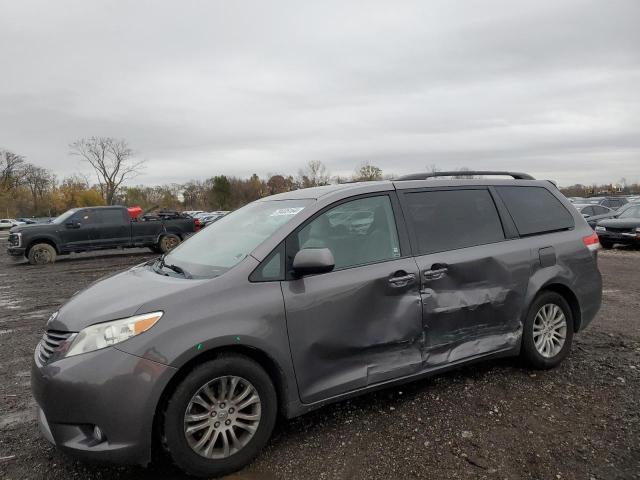 toyota sienna xle 2014 5tdyk3dc2es461367