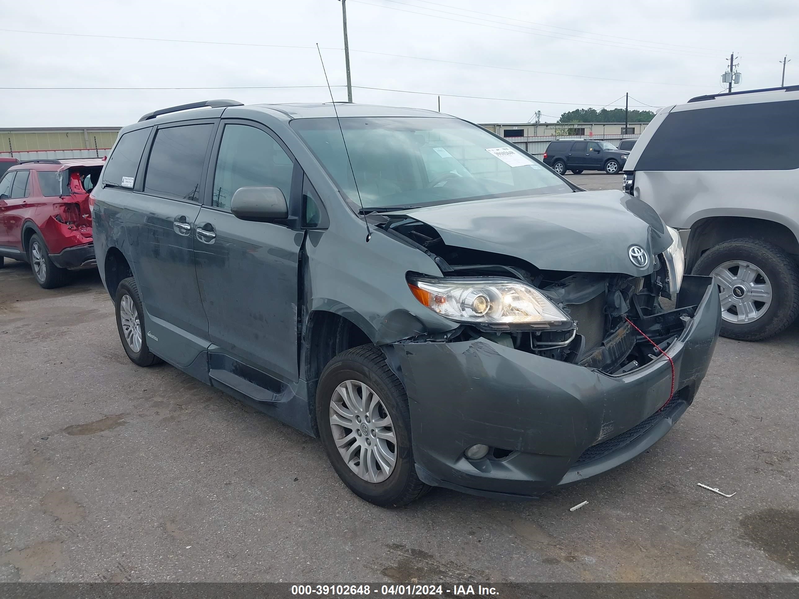 toyota sienna 2014 5tdyk3dc2es506307